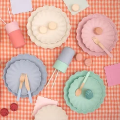 Meri-Meri Meri Meri Small Pink Reusable Bamboo Plates (Pack Of 6) -Kids Home Store GUEST 530c2601 eb70 450b a166 8904fa0b9238